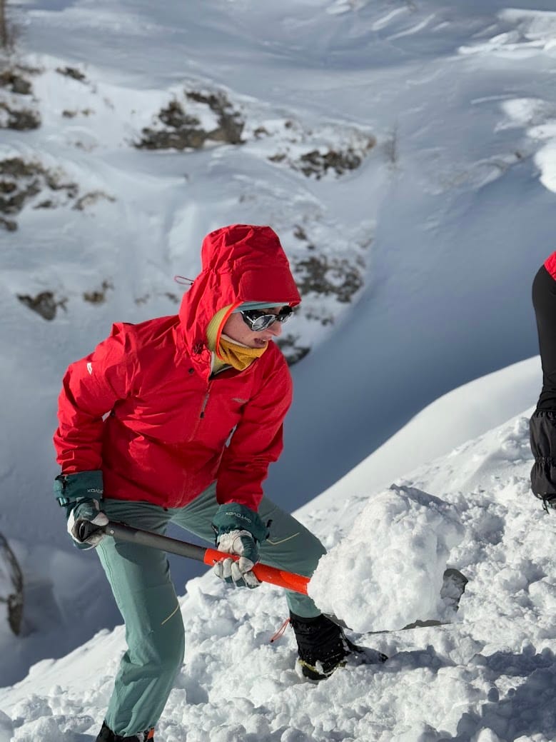 Atelier de siguranță in teren de avalanșă, iarna 2026